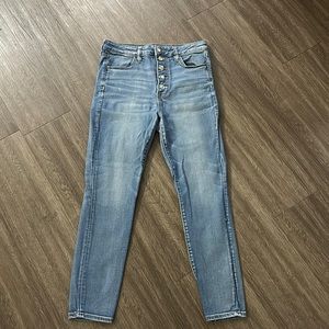 Light Wash American Eagle Jeggings!